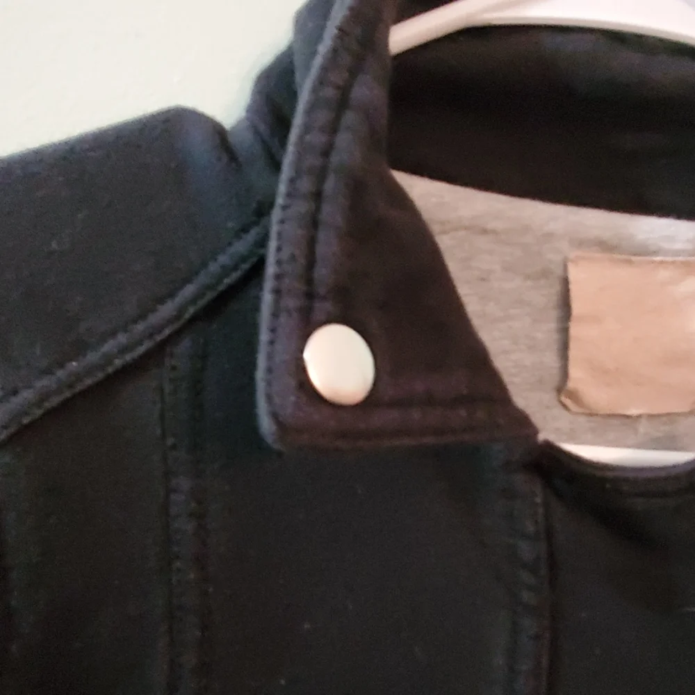 Jacket - Picture 2 of 5